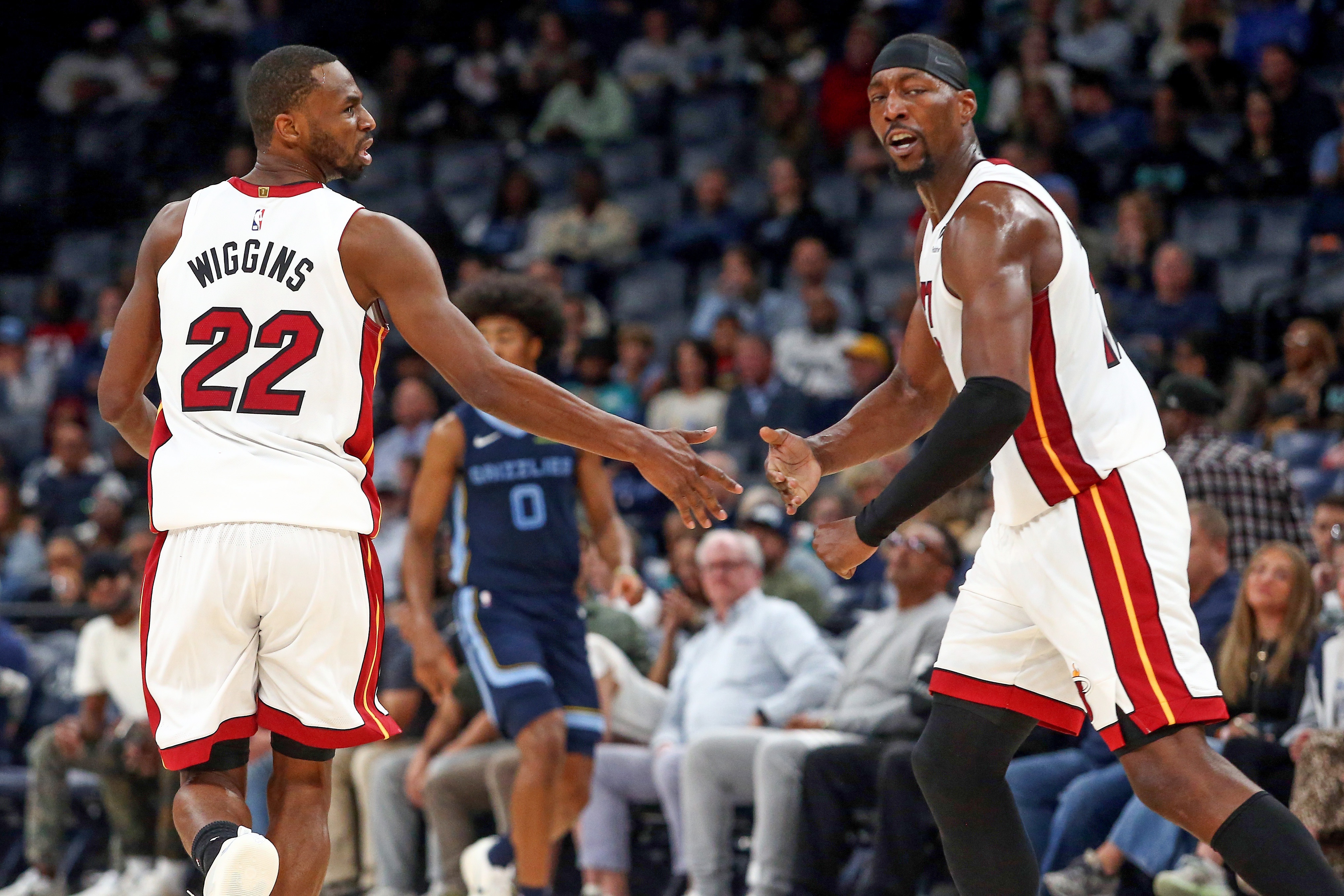 盘口-经典团队胜利！热火10人进入轮换&amp;8人有得分入账 其中7人上双！