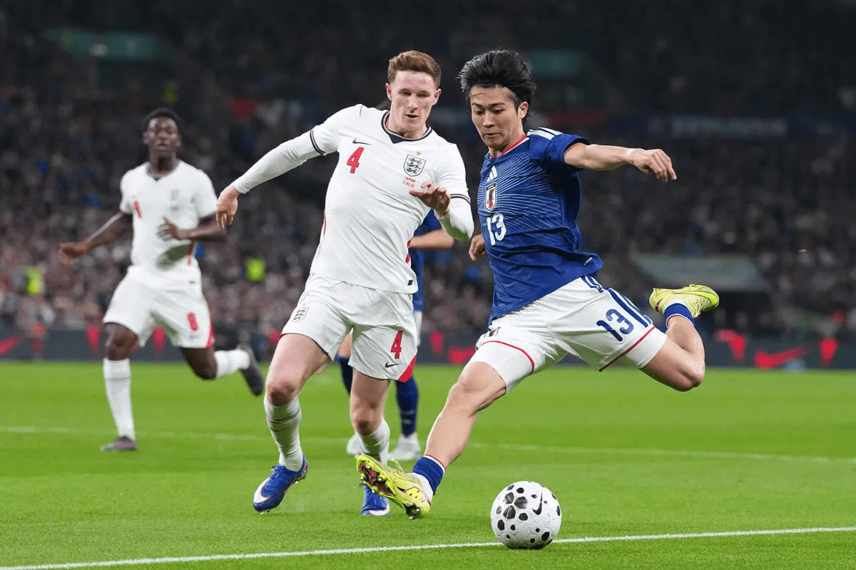 盘口-中村敬斗：助攻那球看到有空位就传了，大概一半是凭感觉的